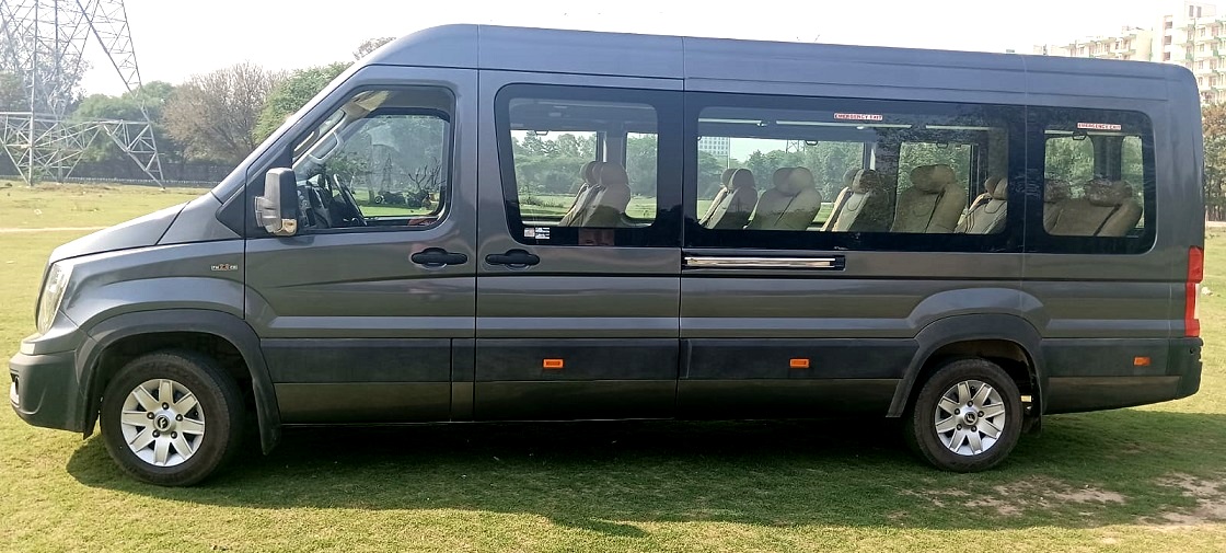 10 Seater Urbania Van